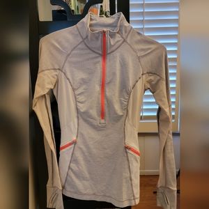 Lululemon Run: Wild half-zip jacket in great preloved condition.